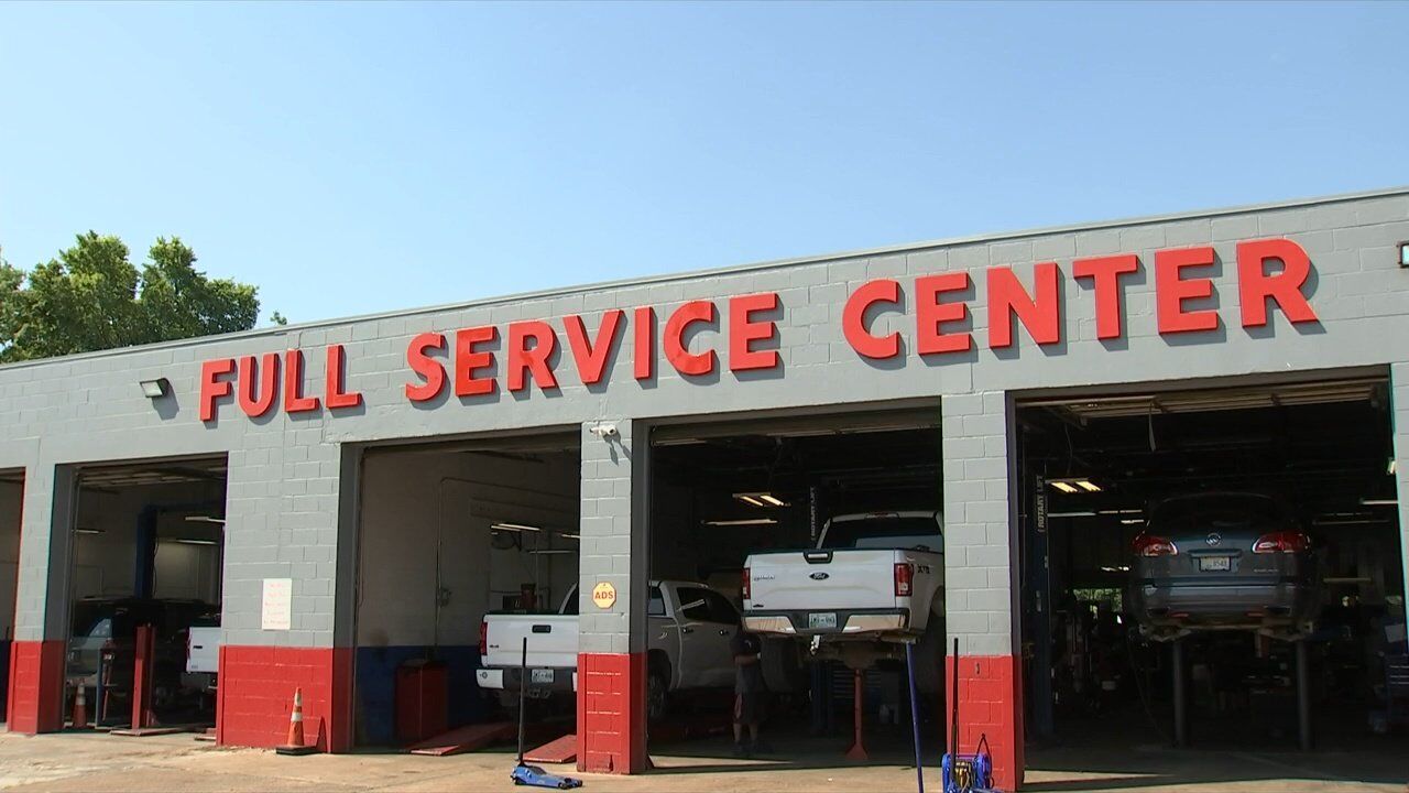 Broken car a/c units are skyrocketing due to a heat wave